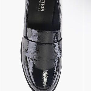 Women’s black patent loafers size 6